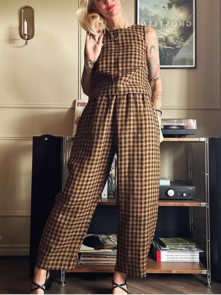 Home Office For Two - Fashion Women's Pants Set Vintage Plaid
