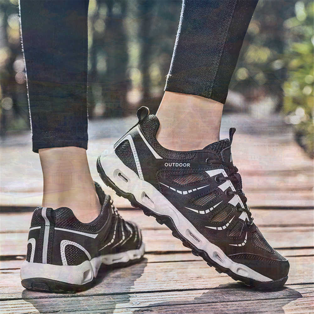 Sumer Round Tip Silver Sneaker - огляд і ціна Home Office For Two